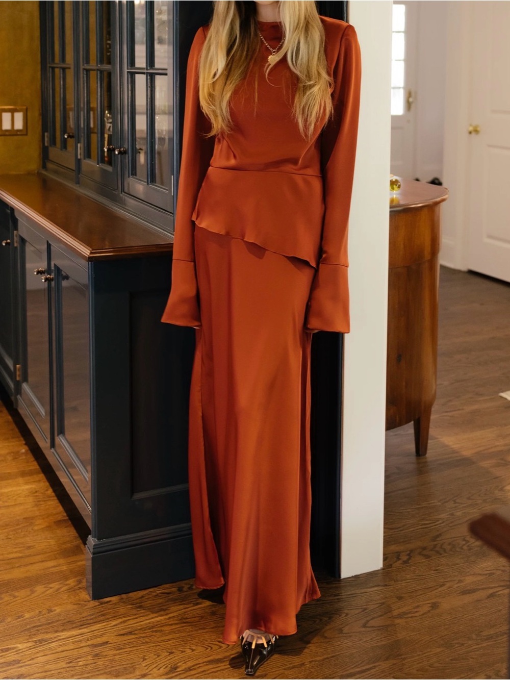 Few Moda- Taylor Dress Rust Satin Long Sleeve Maxi Dress- NWT- XS